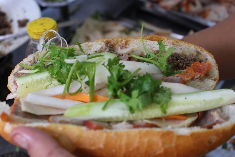 Những quán bánh mì vừa ngon, vừa lạ ở TP.HCM - ảnh 3