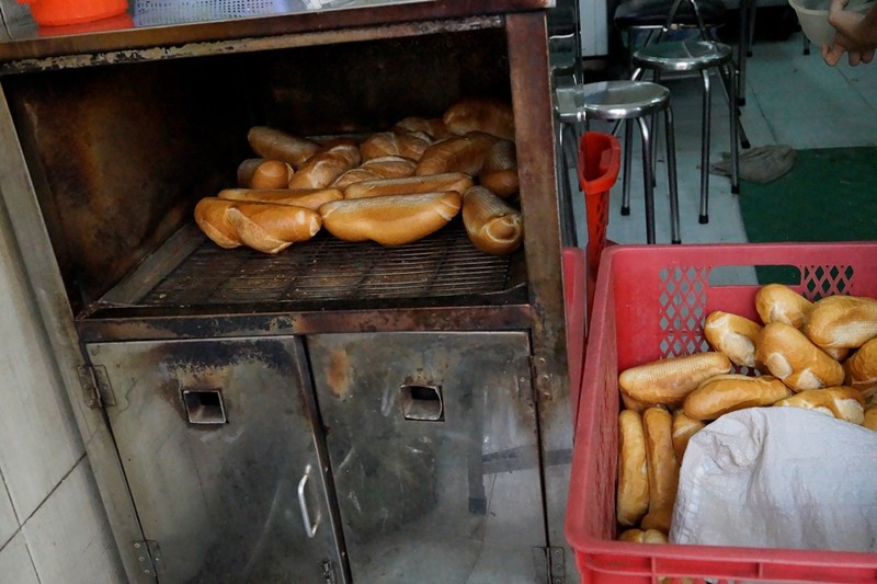 Những quán bánh mì vừa ngon, vừa lạ ở TP.HCM - ảnh 5