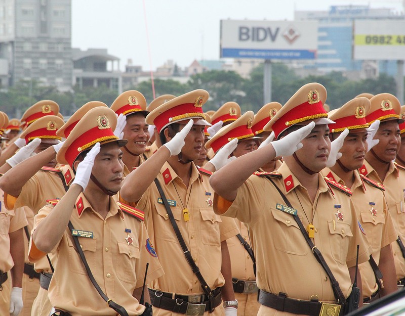 Ra quân 1.000 cán bộ chiến sĩ đảm bảo giao thông APEC - Ảnh 2.
