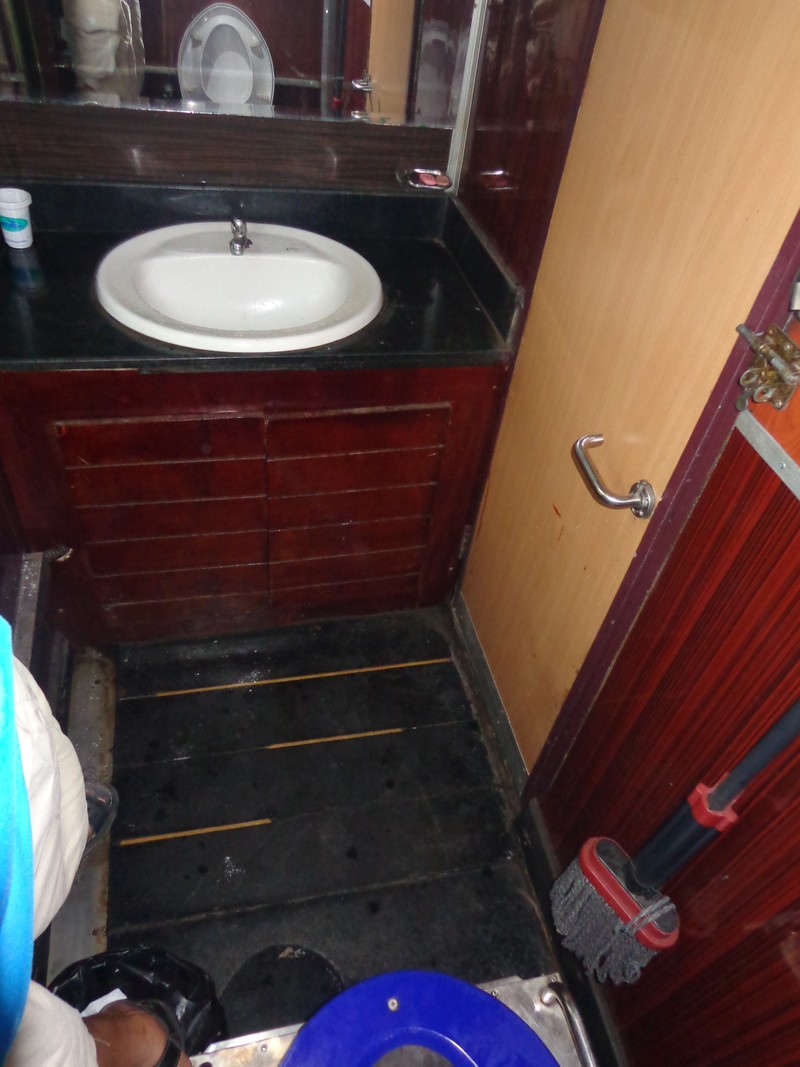 Chùm ảnh: Đường sắt đổi mới bắt đầu từ... cái toilet - ảnh 9