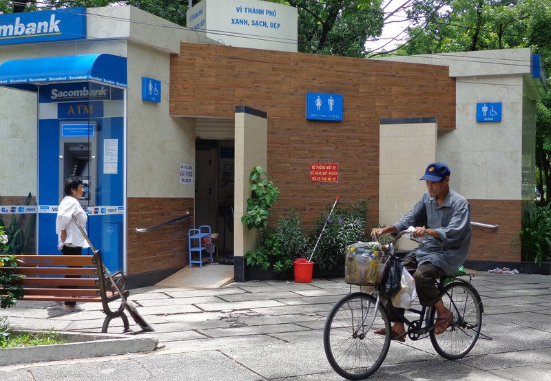 Hành trình văn minh từ... nhà vệ sinh công cộng - ảnh 1
