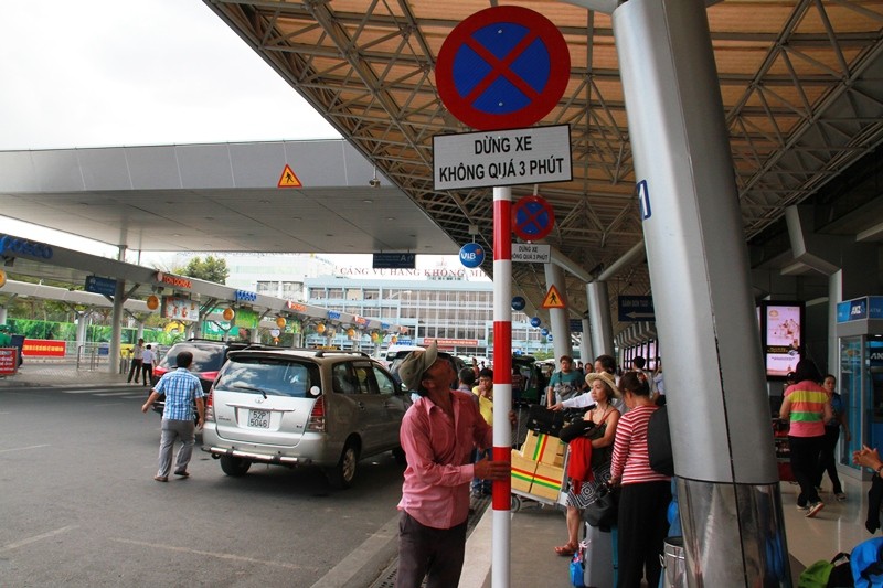 Cách hoàn thành sớm thủ tục ở sân bay Tân Sơn Nhất - ảnh 9