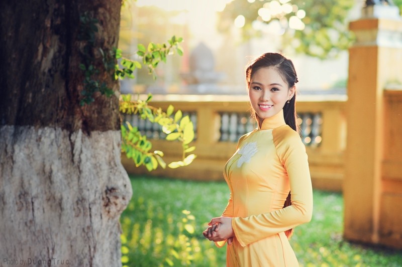 Hoa khôi Phương Thảo dùng bữa với người lạ - ảnh 7