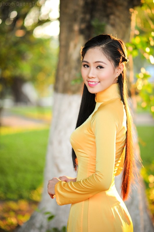 Hoa khôi Phương Thảo dùng bữa với người lạ - ảnh 13