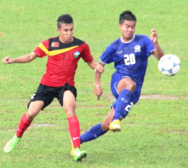 Giải U-16 Đông Nam Á: Đi trong...mưa bão - ảnh 1