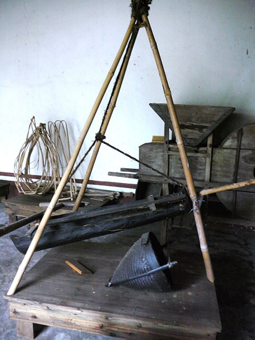 Nơi lưu giữ nhiều nông cụ xa xưa trên dải đất miền Trung - ảnh 19