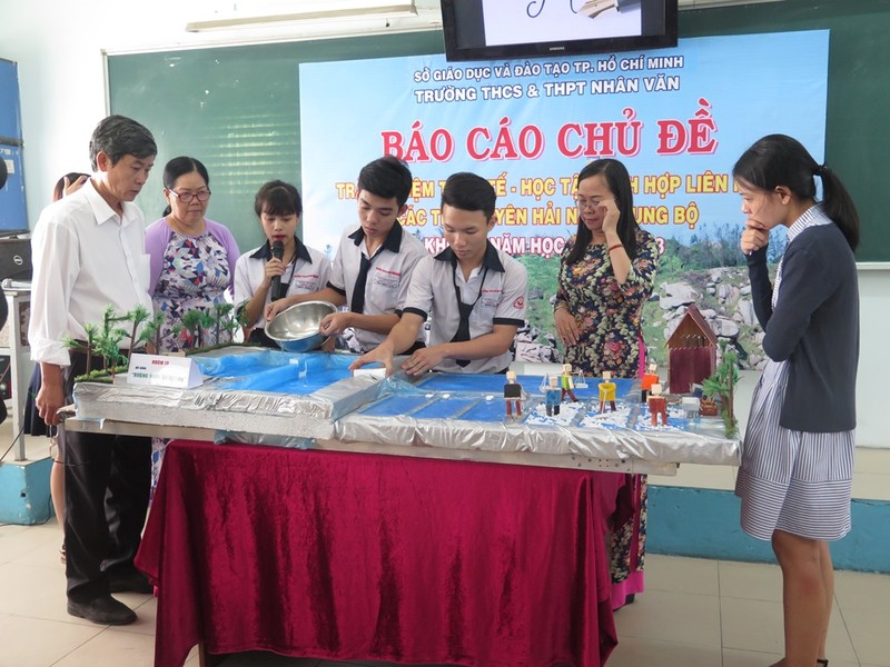 Đưa cáp treo, vườn thanh long, nhà máy... vào lớp học - ảnh 4