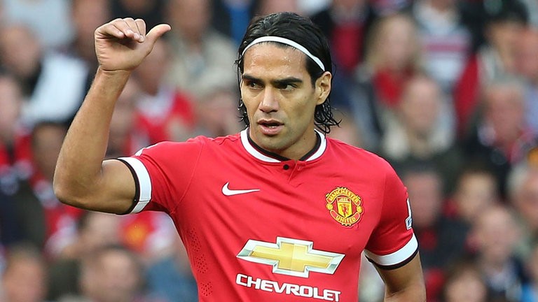 Hạ Liverpool, Chelsea chạm 1 tay vào Falcao - ảnh 1