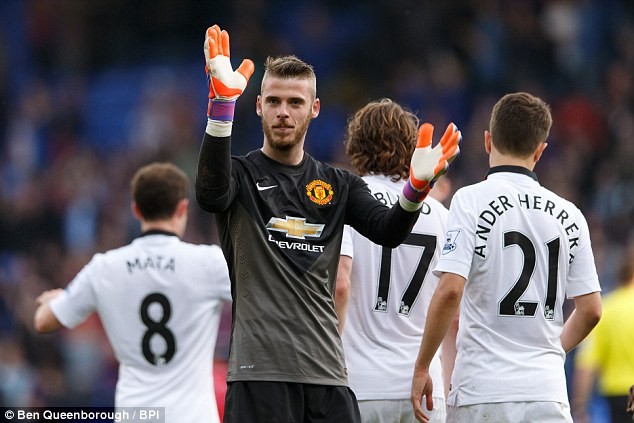 De Gea đáp máy bay tới Madrid - ảnh 1