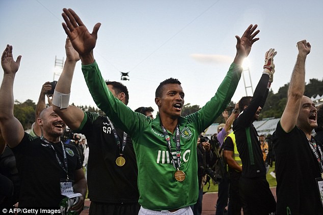 Cầu thủ M.U duy nhất đoạt Cúp mùa 2014/15 - ảnh 1