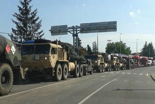 Đoàn xe quân sự bí mật xuất hiện trên biên giới Hungary-Ukraine - ảnh 2