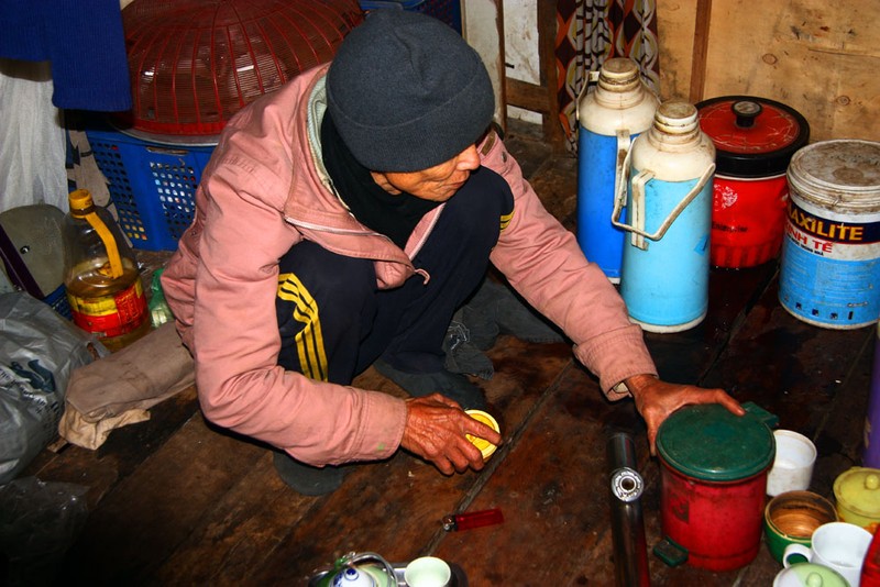 Cụ ông 76 tuổi trong những ngày rét kỷ lục - ảnh 8