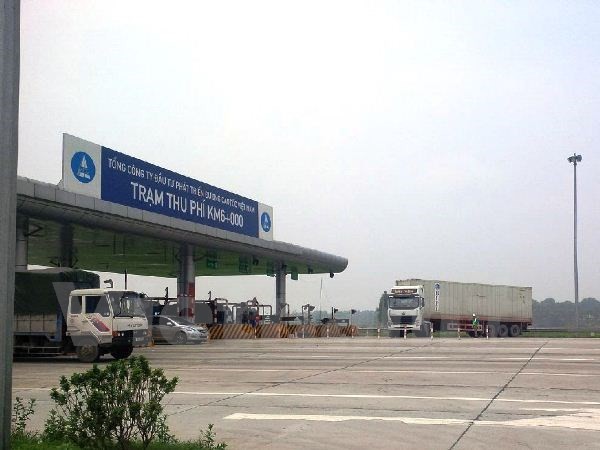 Phạt nặng xe quá tải: Lái xe sốc và ngất khi nhận biên lai - ảnh 2