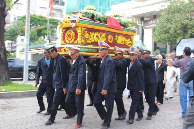 Đưa nhạc sĩ ‘Hà Nội- Niềm tin và hy vọng’ về nơi an nghỉ cuối cùng - ảnh 6