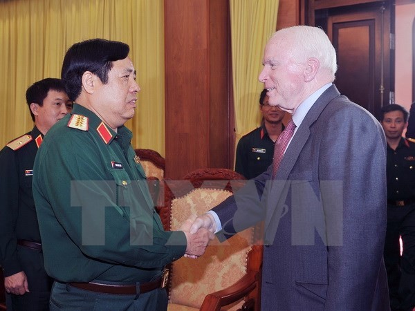 John McCain: Trung Quốc phải có trách nhiệm với luật quốc tế - ảnh 1