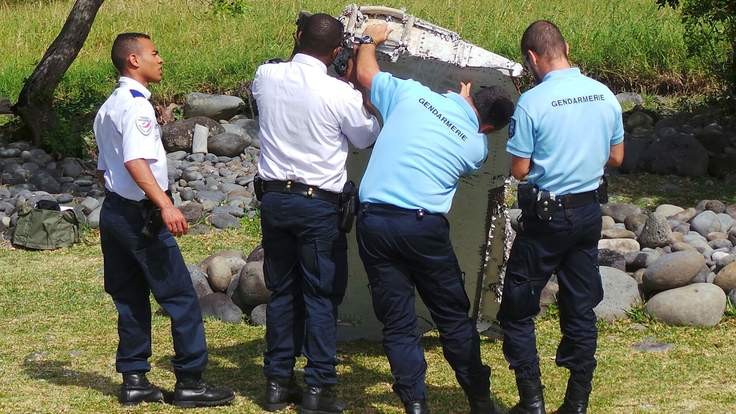 Người đàn ông kể lại khoảnh khắc phát hiện 'mảnh vỡ MH370' - ảnh 2