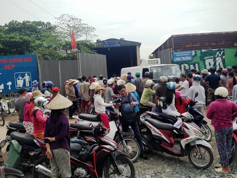 Kinh hoảng phát hiện thi thể bé sơ sinh trong túi rác - ảnh 3