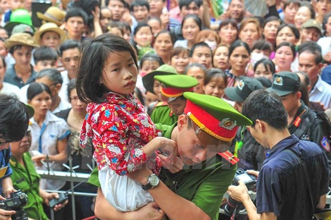 Hình ảnh đẹp về các chiến sĩ công an ở lễ hội đền Hùng - ảnh 3