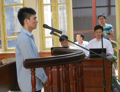Vụ ông Chấn: VKS đề nghị phạt bị cáo Chung 12 năm tù - ảnh 1