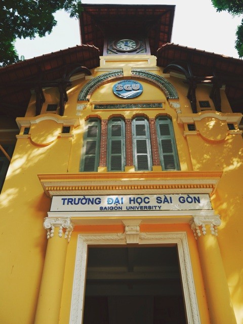 ĐH Sài Gòn - vẻ quyến rũ dịu dàng của ngôi trường trăm tuổi - ảnh 2