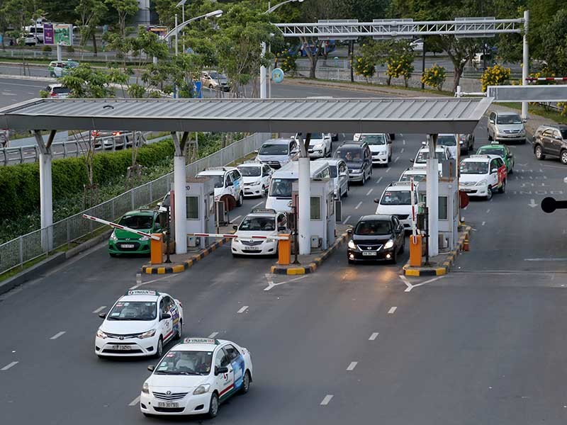 ‘Bộ GTVT cần ngưng thu phí vào sân bay ngay!’ - ảnh 2