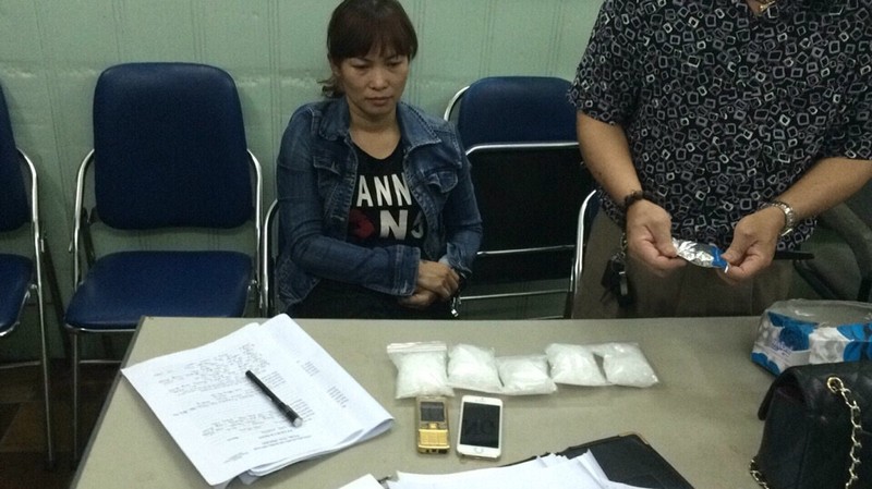 Bắt gọn nữ quái vận chuyển ma túy bằng đường hàng không - ảnh 1