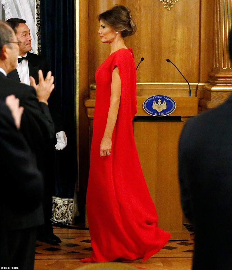 'Bộ sưu tập thời trang' của bà Trump khi công du châu Á - ảnh 7