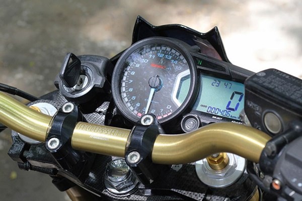 Tận thấy Honda Hornet 600 mạ vàng 24k ở Việt Nam - ảnh 11