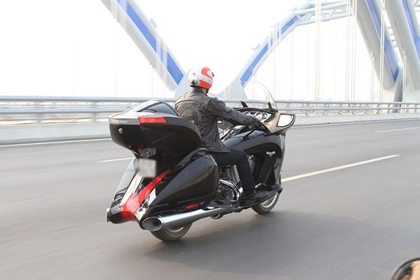 Tận thấy môtô siêu độc Victory Vision Tour 2014 ở Việt Nam - ảnh 14