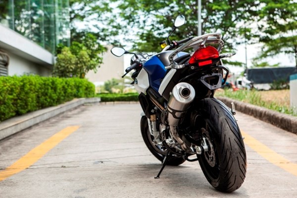 Cận cảnh 'xế nổ' BMW F800R hơn 500 triệu đồng - ảnh 4
