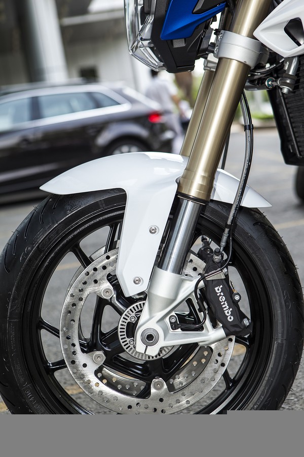 Cận cảnh 'xế nổ' BMW F800R hơn 500 triệu đồng - ảnh 10