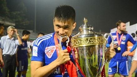 Lên ngôi vô địch, Công Vinh hé lộ thời điểm giải nghệ - ảnh 1