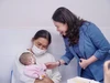 Phó Chủ tịch nước Võ Thị Ánh Xuân thăm và tặng quà cho bệnh nhi 