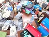 Hàng trăm đôi giày, dép Nike, Adidas, Gucci 'fake' trong kho chứa ở Nha Trang