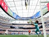 Ronaldo và đồng đội lao vào cuộc đua vé vớt World Cup nóng chưa từng có
