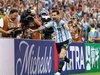 Cả thế giới già đi, Messi thì không