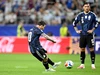 Messi sút phạt kết liễu đối thủ, Argentina đầy uy lực