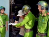 Công an phường An Phú Đông ra quân xử lý lấn chiếm vỉa hè đường Đỗ Mười
