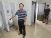 Ném hơn nửa kg vàng vào thùng đựng cây lau nhà ở cửa khẩu Bờ Y