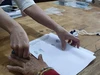 Vụ hợp đồng chuyển nhượng đất giả chữ ký bên bán: Vì sao việc công chứng có vi phạm nhưng không phải bồi thường?