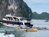 Va chạm giữa tàu du lịch và thuyền máy chở khách ở Cát Bà, 1 người tử vong