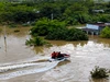 Khen thưởng nhóm 'chiến binh jetski' cứu hàng trăm người trong lũ dữ