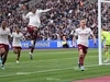 Kịch bản điên rồ trong cuộc đua vô địch Premier League