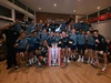 Arsenal ăn mừng điên cuồng, nâng cúp vô địch Premier League