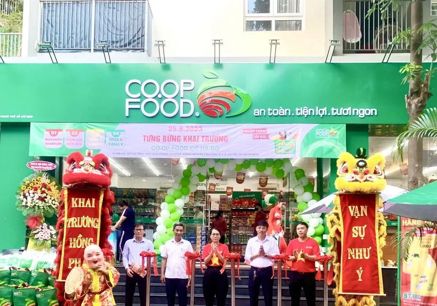 Tự hào Tháng hàng Việt Co.op Food tiếp tục mở cửa hàng thứ 573 và 574