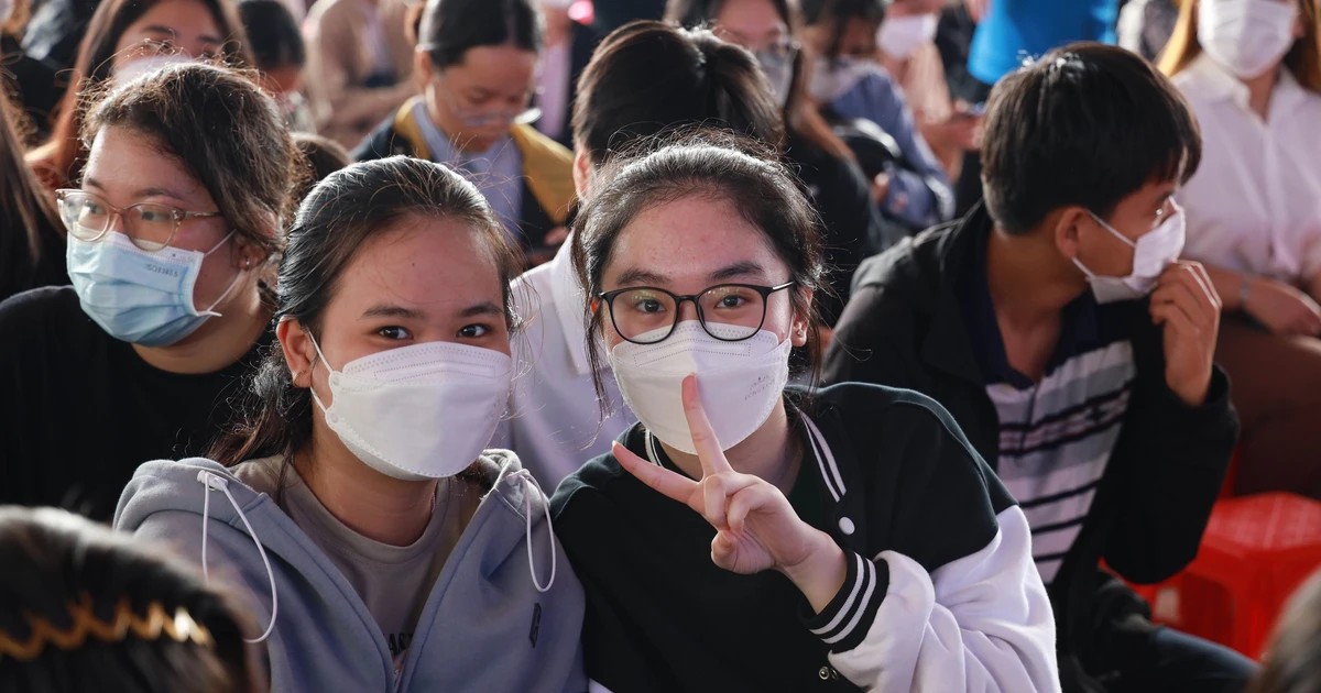 học phí đại học luật hà nội