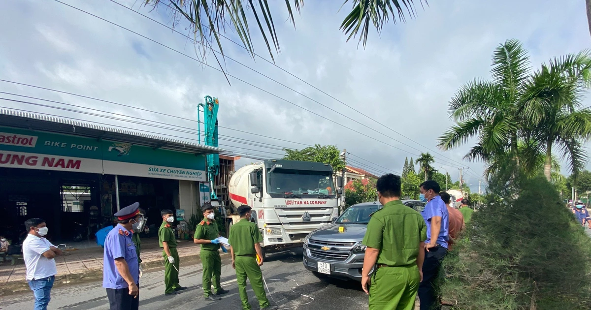 Sentenced to two years and six months in prison, a person who stops a concrete truck from pouring concrete for a construction project