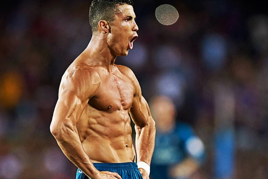 Siêu nhân Ronaldo tiết lộ bí quyết duy trì 6 múi ở tuổi 36 | Báo Pháp ...