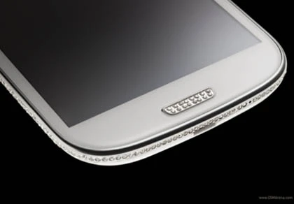 Tận mắt chiêm ngưỡng Galaxy S3 giá 70 triệu đồng