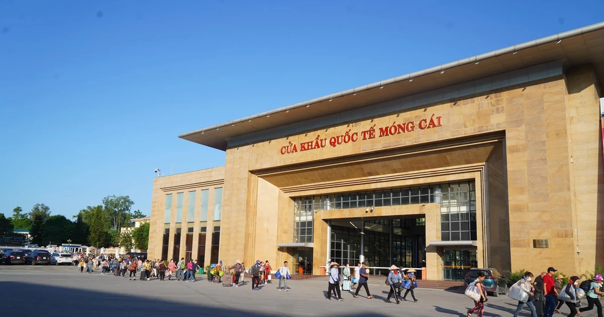 Mở cửa cho khách du lịch đi xe tự lái qua lại 2 tỉnh giáp cửa khẩu Móng Cái | Báo Pháp Luật TP. Hồ Chí Minh